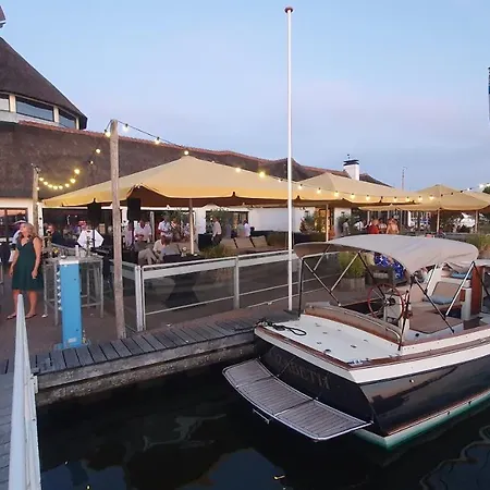 House 74, Luxury Ir Sauna Casa de Férias Warmond