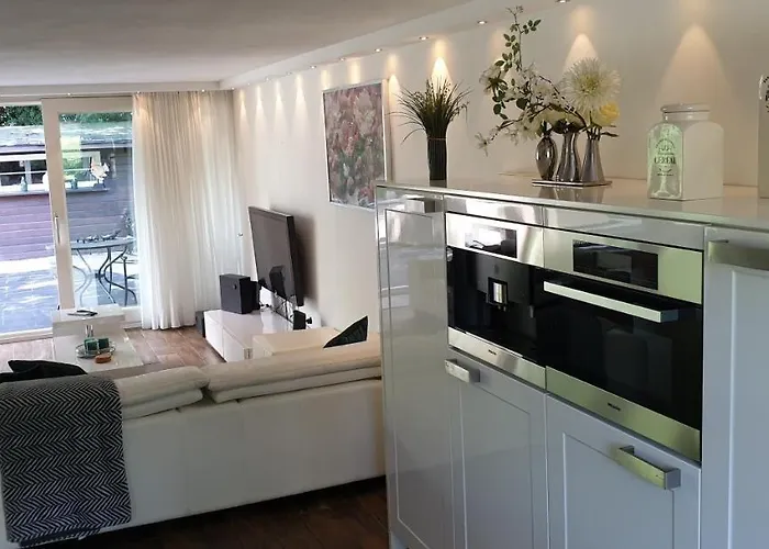 House 74, Luxury Ir Sauna بيت للعطل Warmond