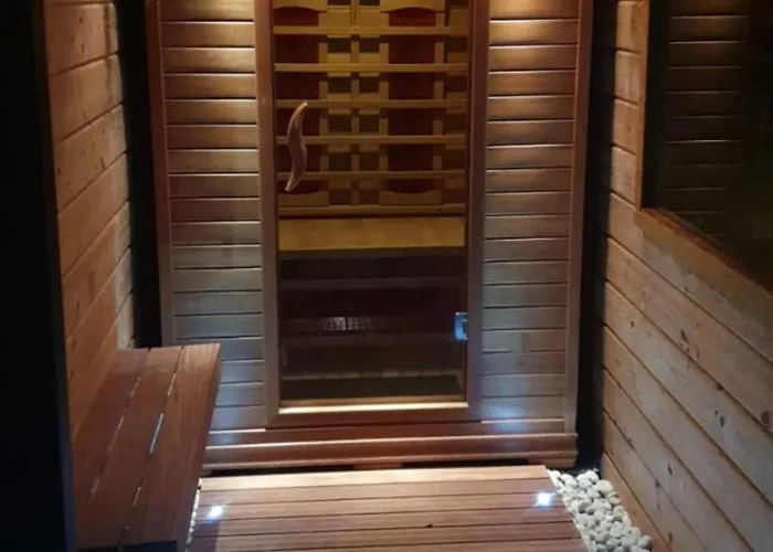 House 74, Luxury Ir Sauna بيت للعطل Warmond