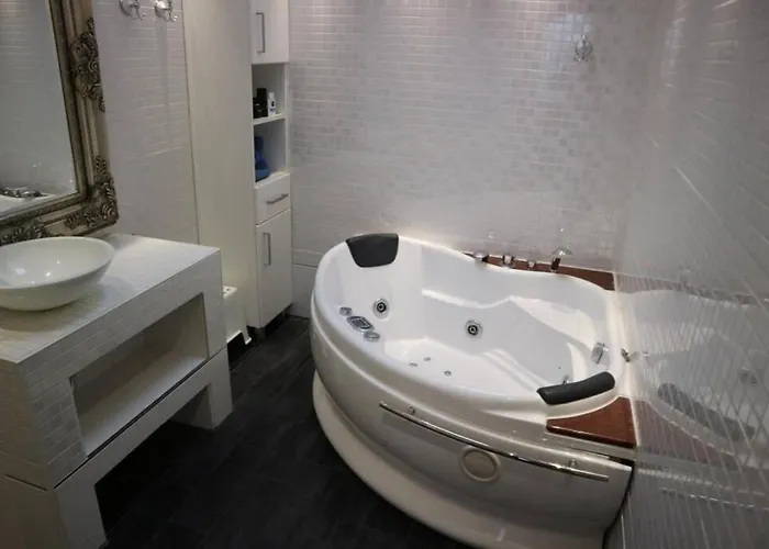 House 74, Luxury Ir Sauna *