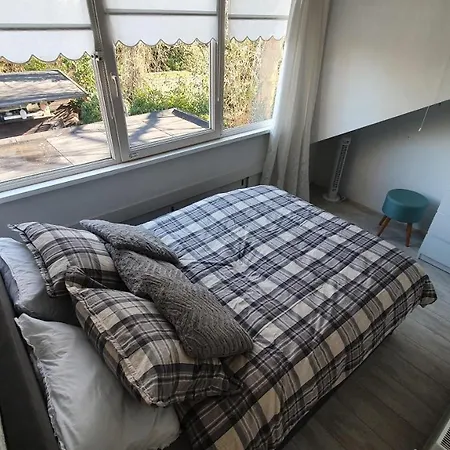 House 74, Luxury Ir Sauna 펜션 Warmond